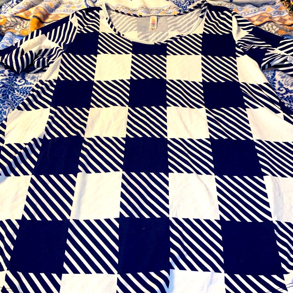 XL LuLaRoe Perfect Tee